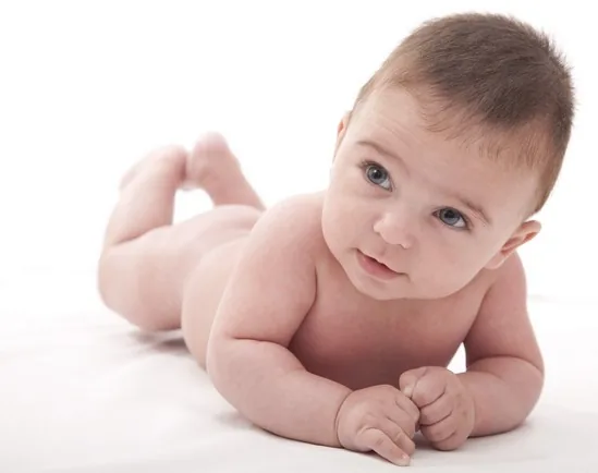 Ejercicios de estimulación para bebés de 3-6 meses